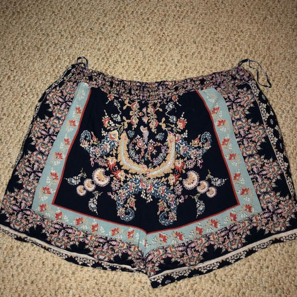 Soft Causal Boho Shorts - Picture 4 of 4